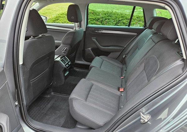 Skoda Superb cena 177900 przebieg: 27000, rok produkcji 2023 z Miastko małe 562